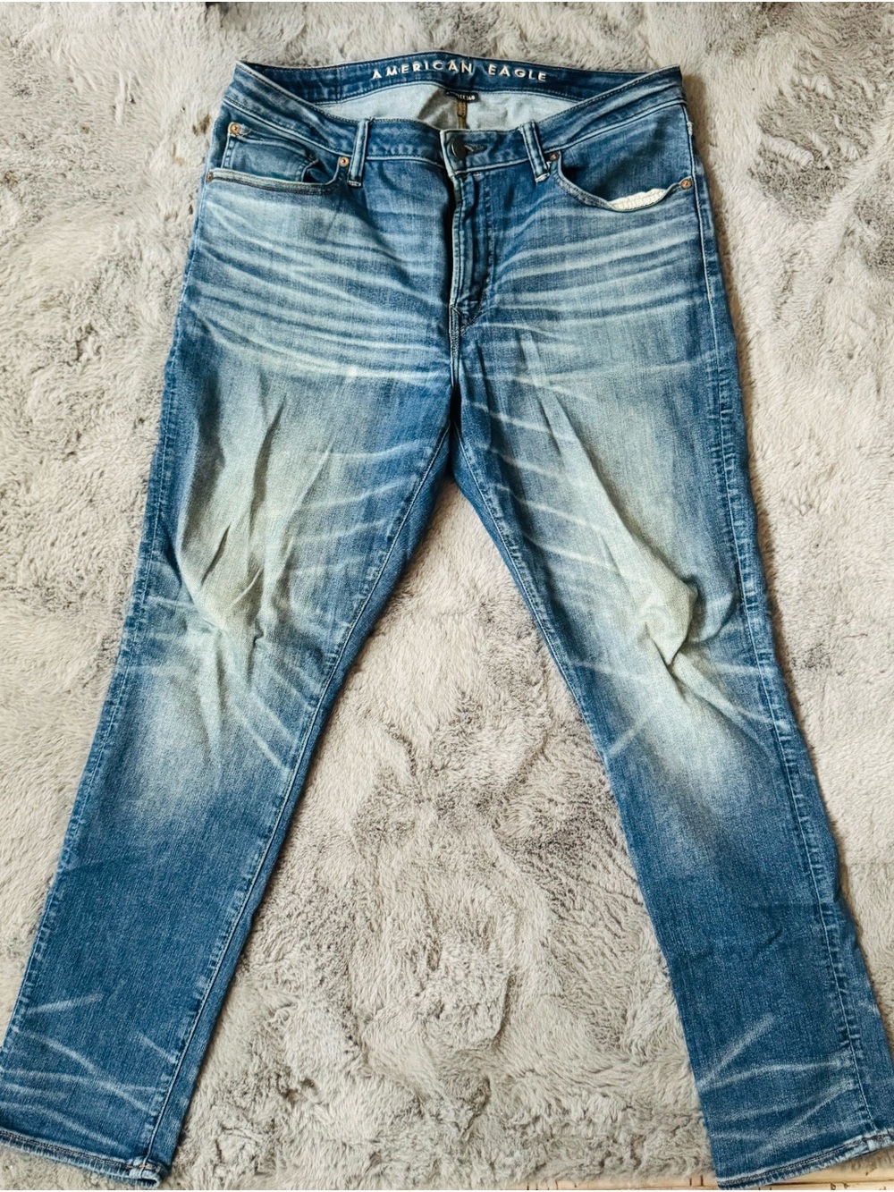 American Eagle Outfitters Men's Faded Blue Slim Straight Jeans